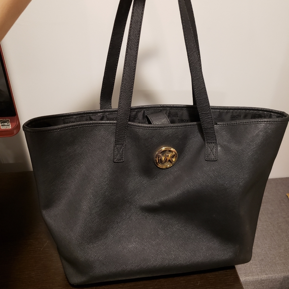 MK Michael Kors Large Carry All Tote